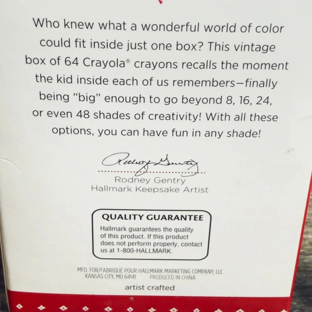 2015 Hallmark Keepsake Crayola Big Box of 64 Crayons Ornament QXI2352